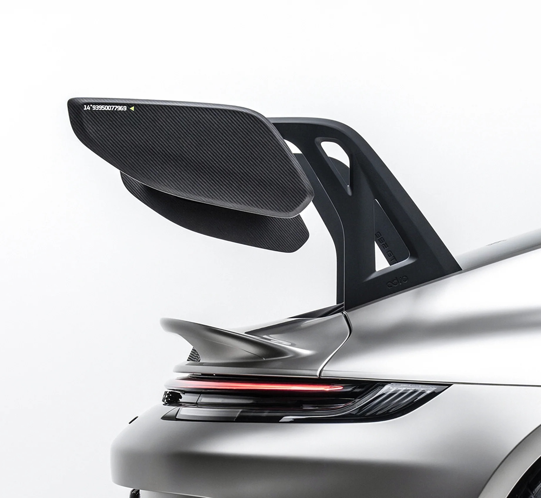 ADRO Carbon Fiber Detail Surface Finish — ผิวเคลือบ UV Coat คุณภาพสูง