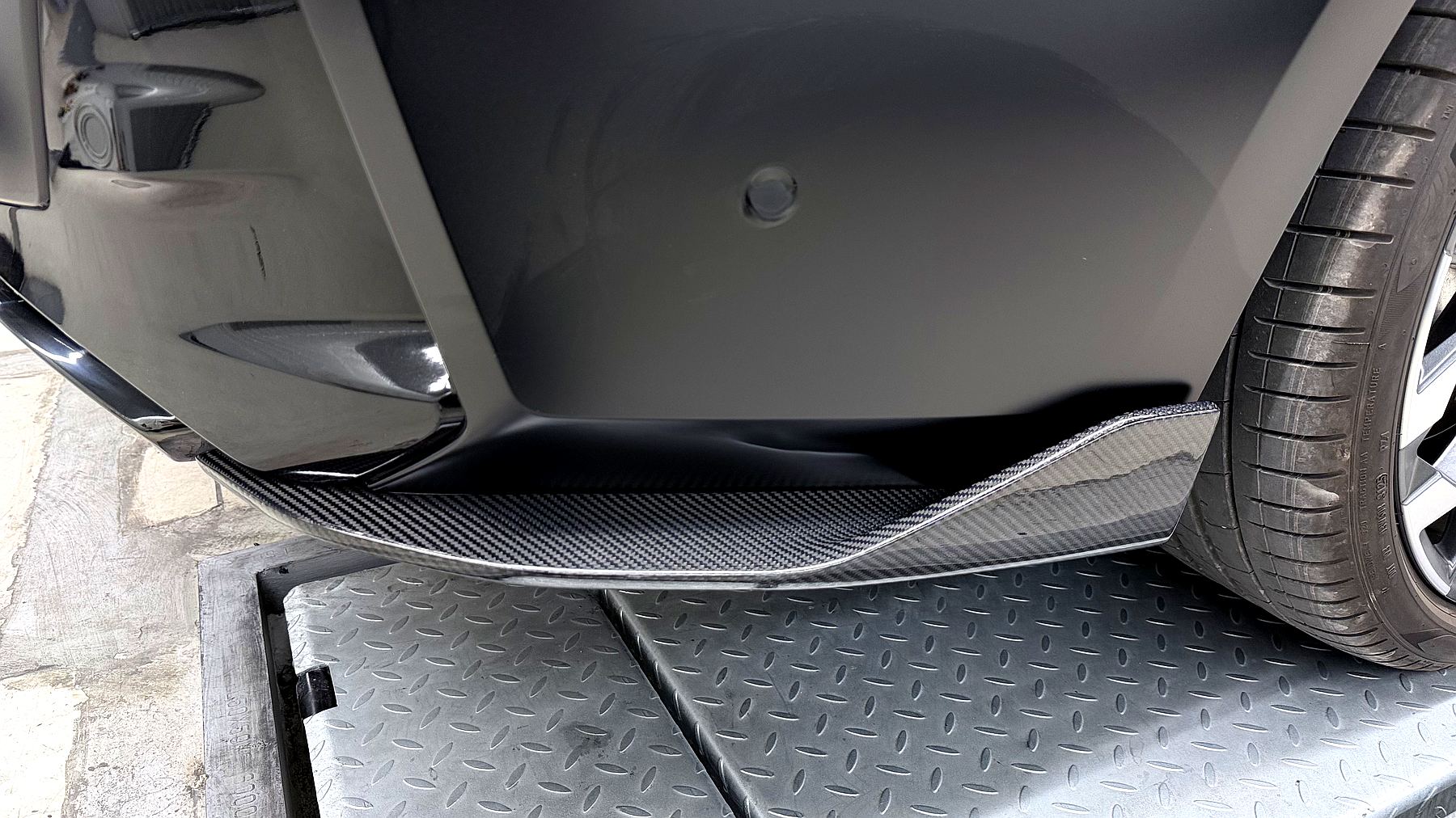 ADRO Rear Winglet carbon fiber installed BMW M340i