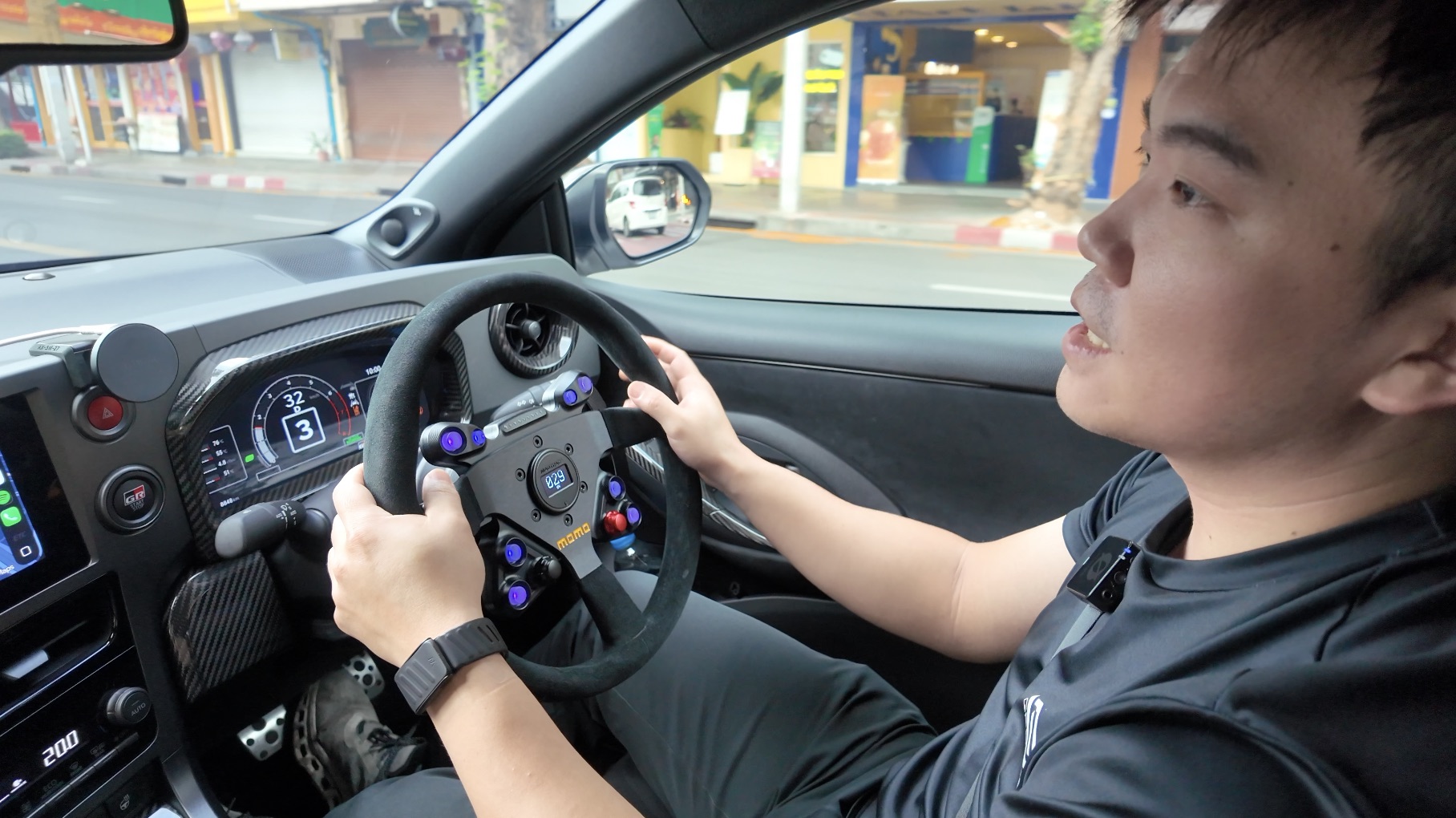 คุณกึง driving GR Yaris with JQ Werks Podium LINE Racing Steering Wheel